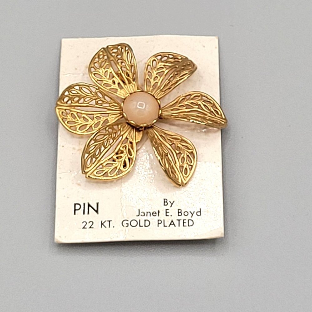 Janet E Boyd Floral Flower Brooch Pin 22K Gold Plated Bead Center 1 1/2 in
